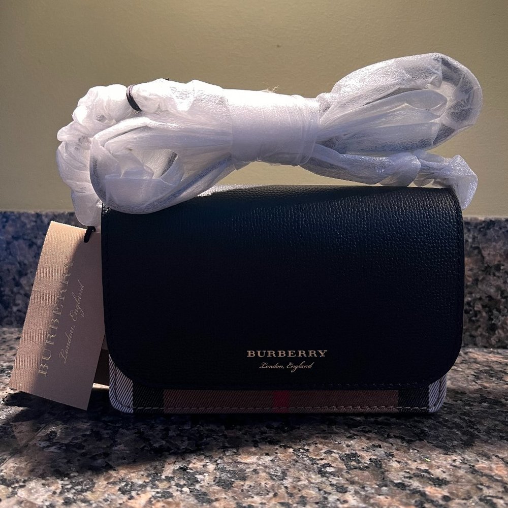 NWT Burberry Hampshire Crossbody